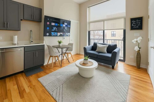 Cozy, Fully Set-Up 1BR Space