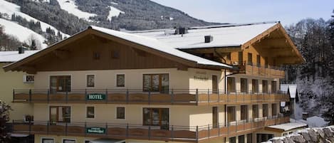 숙박 시설 정면