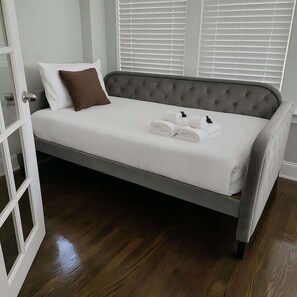 2 室のベッドルーム、アイロン / アイロン台、旅行用ベビーベッド、WiFi