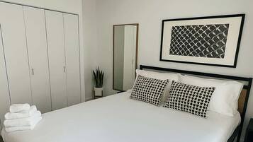 1 soverom, strykejern/-brett, reiseseng for barn og wi-fi