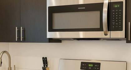 Stylish 1BR in West Loop