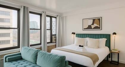 Stylish HydePark Studio Retreat