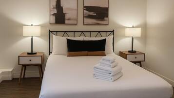 1 habitación, tabla de planchar con plancha, wifi y ropa de cama