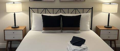 1 habitación, tabla de planchar con plancha, wifi y ropa de cama