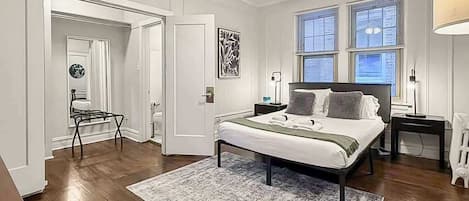 Bügeleisen/Bügelbrett, Reisekinderbett, WLAN, Bettwäsche