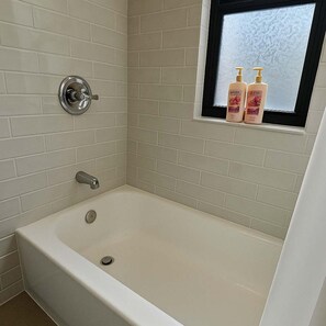 Douche, séchoir à cheveux