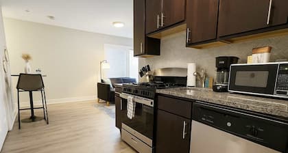 Stylish 1BR in Lakeview Chicago