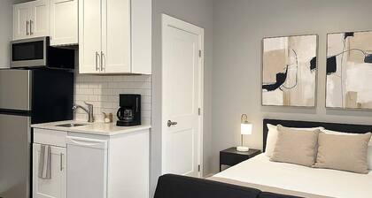 Uptown Studio Gem Sum