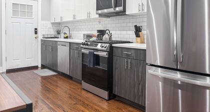 Cozy Urban 2BR Unit near Transit