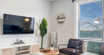 Cozy 2BR with King Beds + Full Kitchen