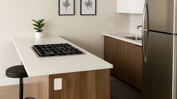 Kjøleskap, mikrobølgeovn, ovn og kokeplater