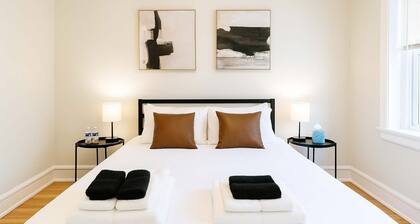 1BR Gem by Shops & Dining