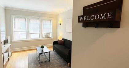 1BR Gem by Shops & Dining