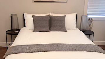 2 habitaciones, tabla de planchar con plancha, cuna de viaje y wifi