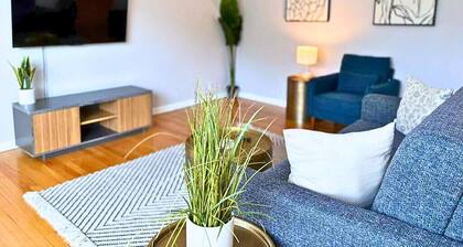 Bright & Cozy Chicago 1BR | Near Dining & Transit