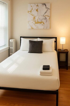 2 chambres, fer et planche à repasser, lit parapluie, Wi-Fi