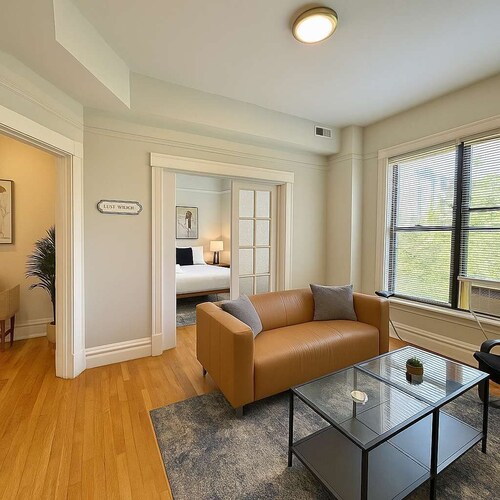 Cozy 3BR Gem in North Center