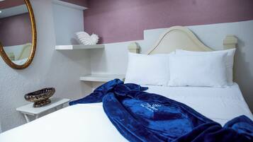 8 habitaciones, escritorio, tabla de planchar con plancha y wifi gratis