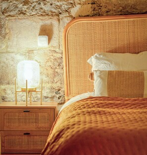 1 bedroom, travel crib, WiFi, bed sheets