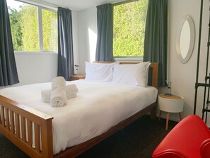 3 dormitorios, tabla de planchar con plancha, wifi gratis y ropa de cama