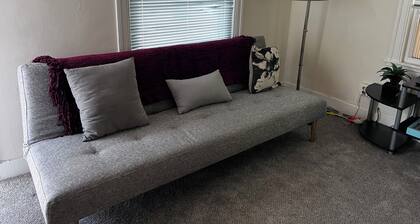 Charming 1-bedroom cottage in Oakland with WiFi, AC