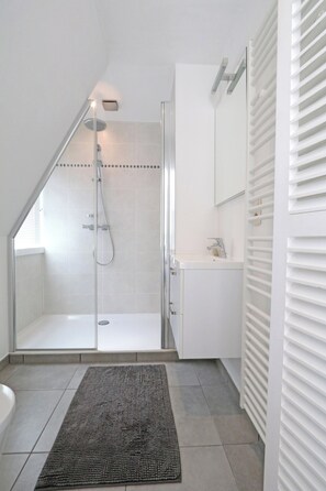 Apartment | Bathroom