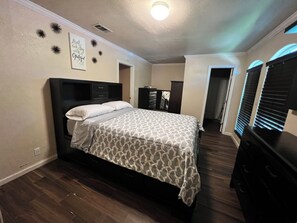 6 quartos, Wi-Fi, roupa de cama