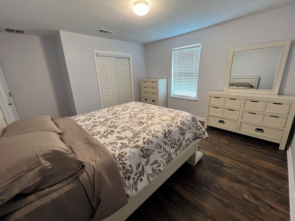 6 Schlafzimmer, WLAN, Bettwäsche