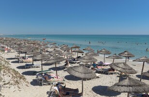Playa privada, bar en la playa