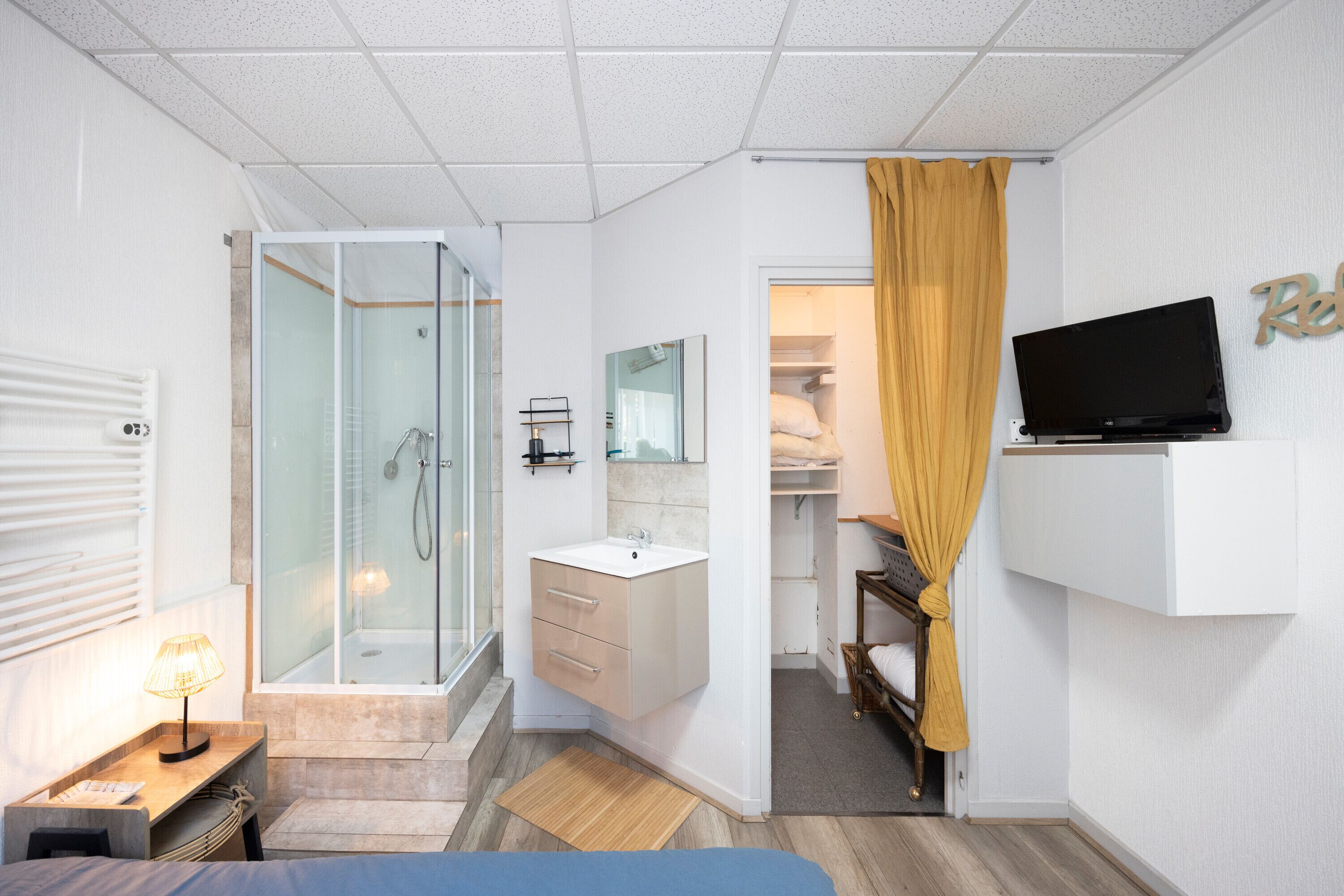 1 chambre, Wi-Fi gratuit, draps fournis