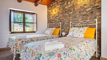 4 habitaciones, wifi gratis y ropa de cama