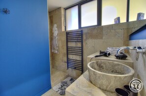 Shower - Les Gîtes de Bellevue, Le Rêveur (THURINS)