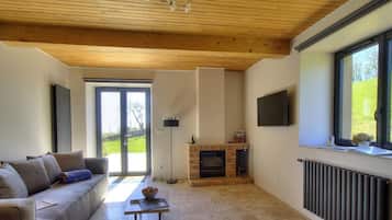 Televisie en een open haard