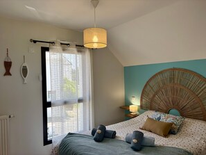 3 chambres, fer et planche à repasser, accès au Wi-Fi (inclus)