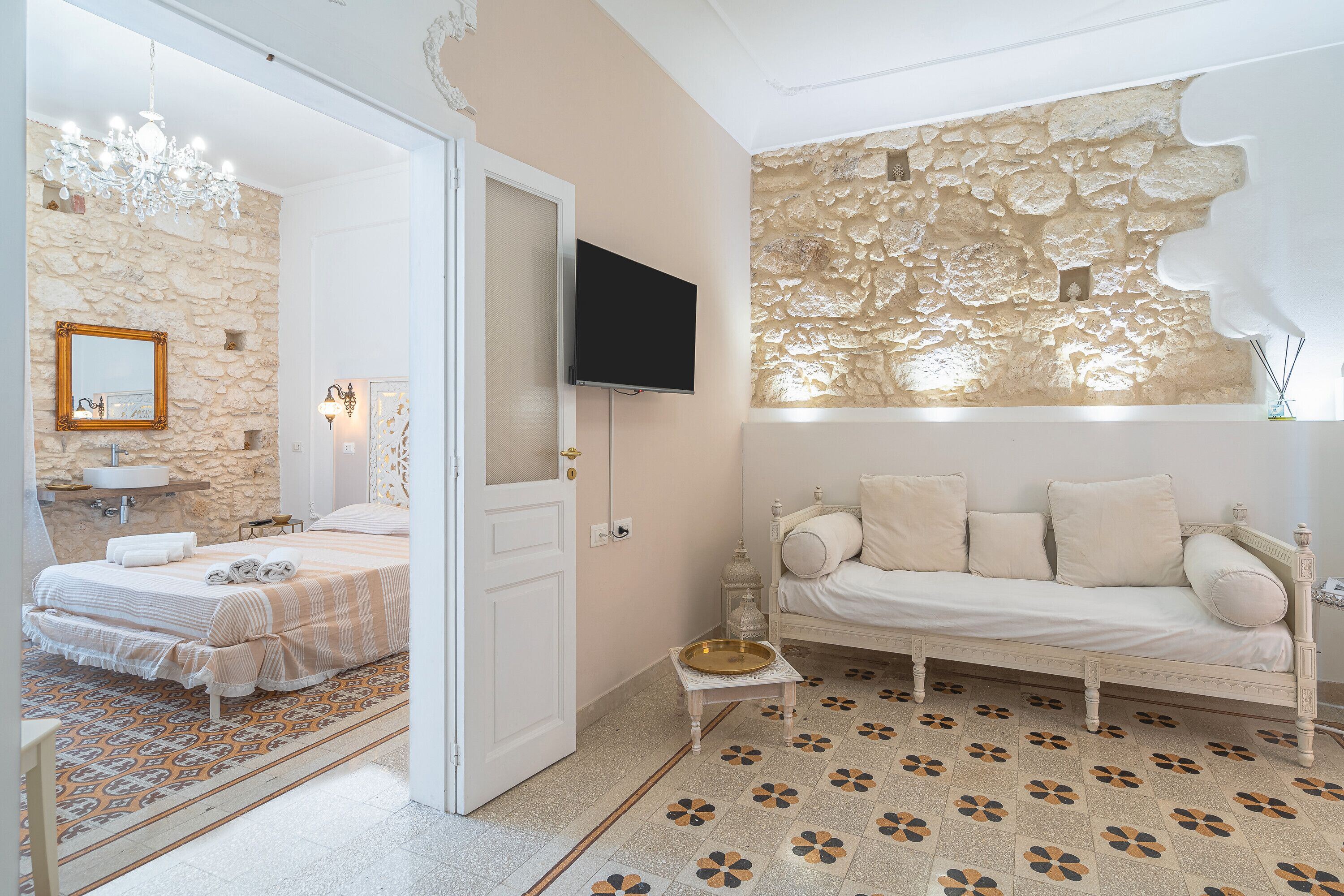 2 slaapkamers, een strijkplank/strijkijzer, gratis wifi, beddengoed