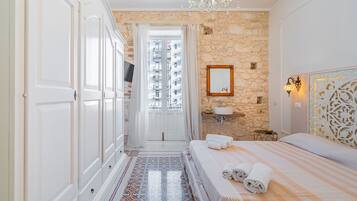 2 habitaciones, tabla de planchar con plancha y wifi gratis