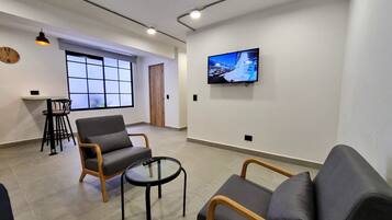 Desk, laptop workspace, free WiFi