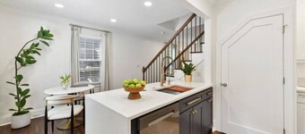 Urban Oasis Near the Park (R)