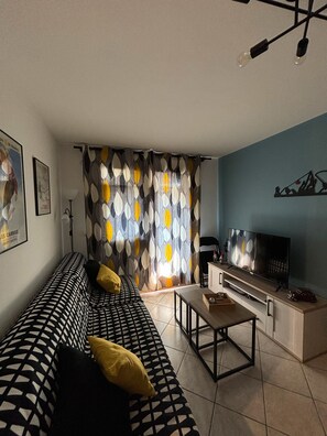 TV