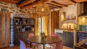Fridge, microwave, oven, stovetop - Casa Vincè (Furiani)