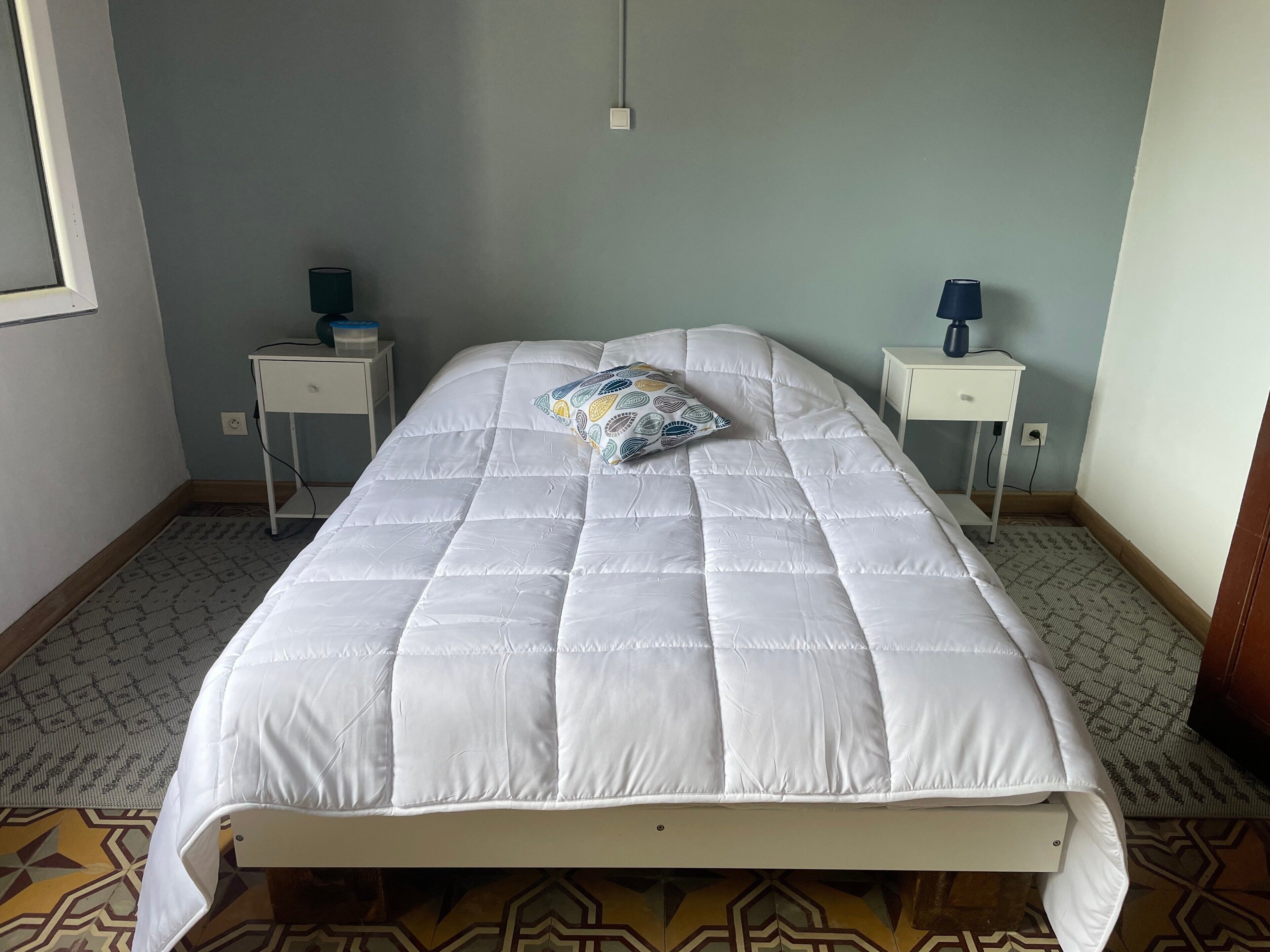 1 室のベッドルーム、WiFi (無料)