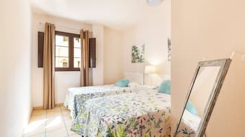 2 habitaciones, tabla de planchar con plancha y wifi gratis