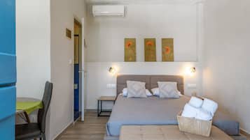1 bedroom, WiFi (free), bed sheets