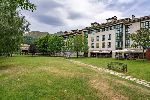 Apartment 'Incredible Cangas Onis' with Mountain Views and Balcony