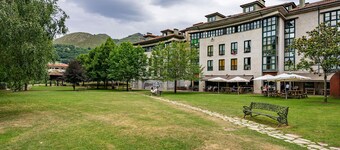 Ferienwohnung 'Increible Cangas Onis' mit Bergblick und Balkon