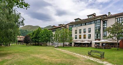 Apartment 'Incredible Cangas Onis' with Mountain Views and Balcony