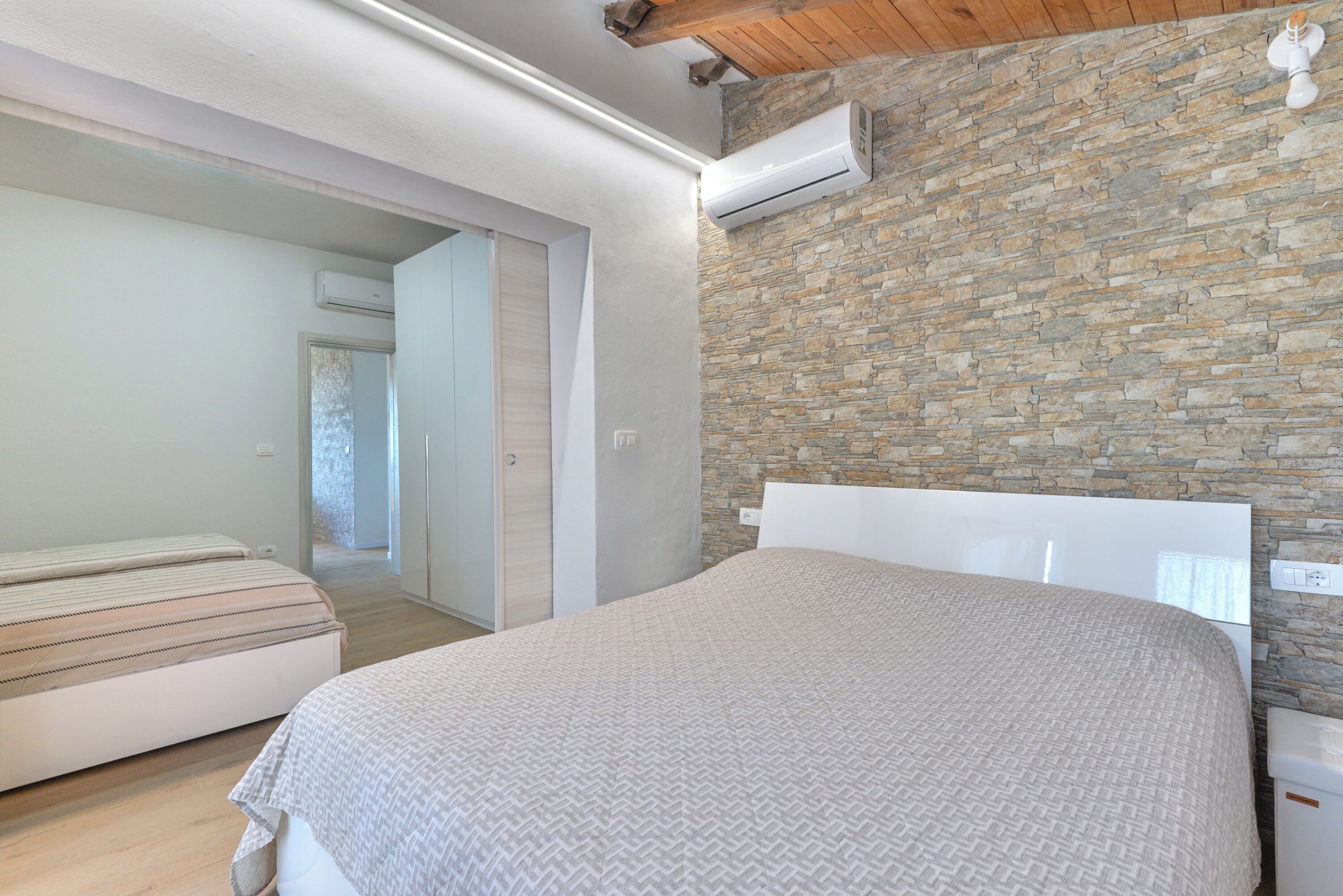 2 dormitorios, wifi gratis, ropa de cama