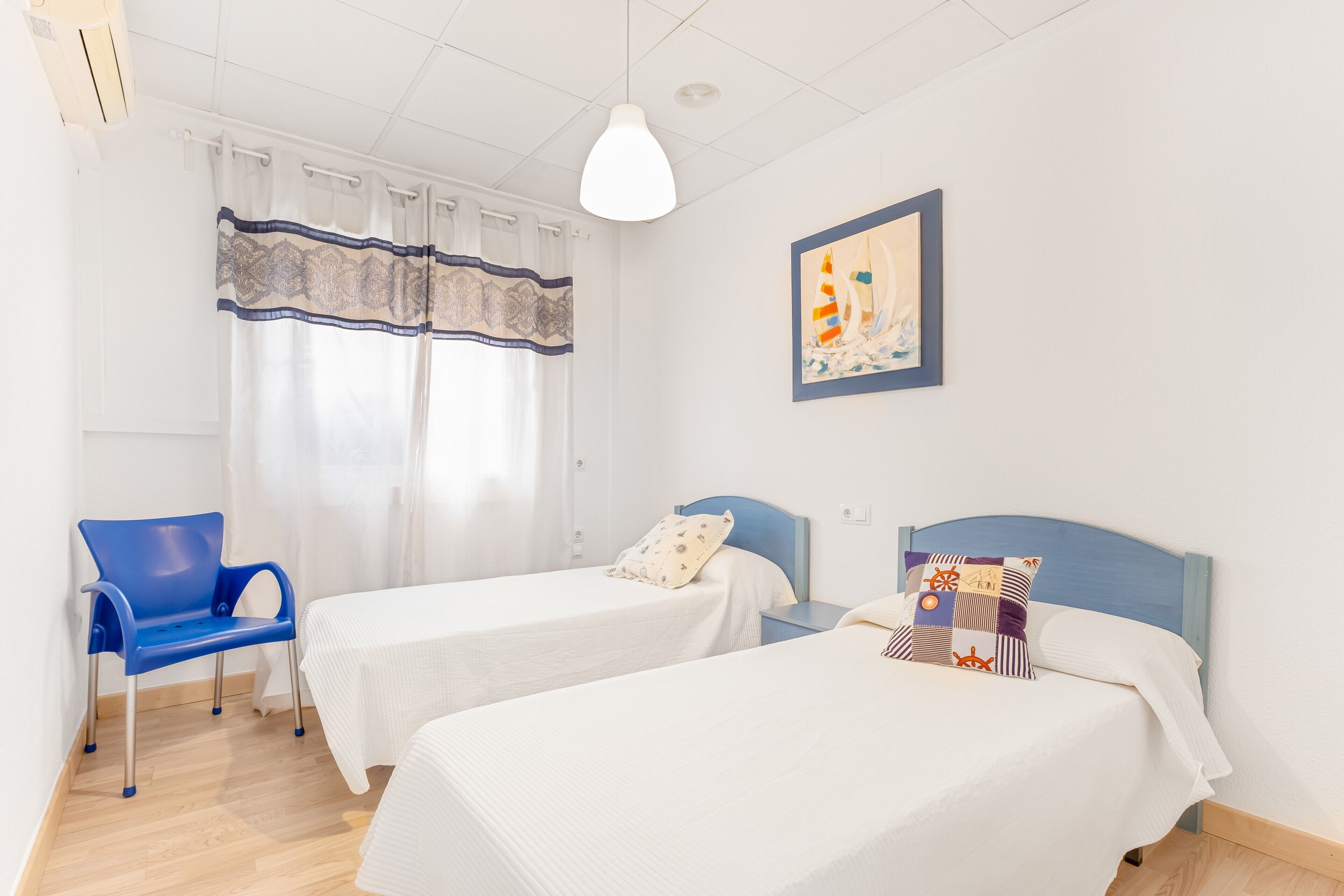 3 bedrooms, iron/ironing board, free WiFi, bed sheets