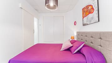 3 bedrooms, iron/ironing board, free WiFi, bed sheets