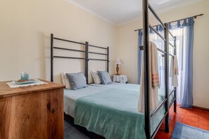 8 Schlafzimmer, Bügeleisen/Bügelbrett, kostenloses WLAN, Bettwäsche